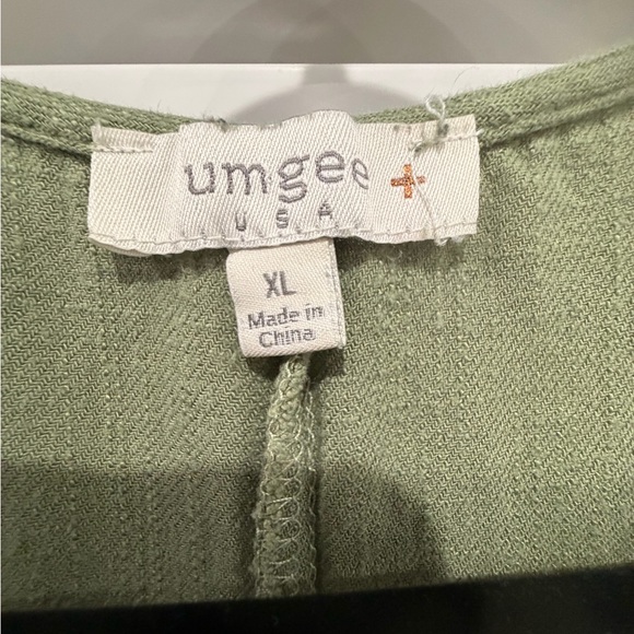 Umgee Short Sleeve Fringe Bottom Green Top Women’s Size XL - Picture 2 of 5